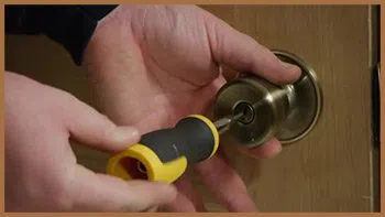 City Locksmith Shop Bronx, NY 718-489-9780 - 15-unlock-door